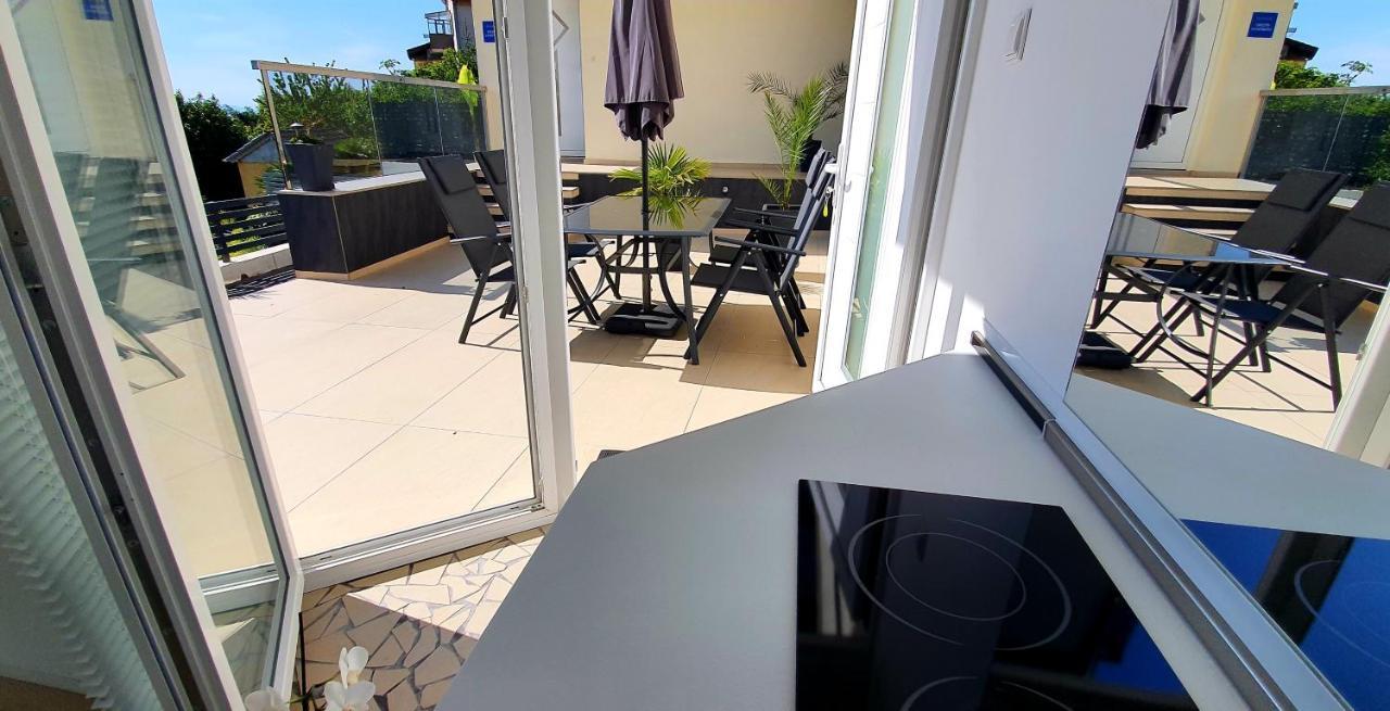 Jacuzzi Penthouse Apartment Matulji Luaran gambar