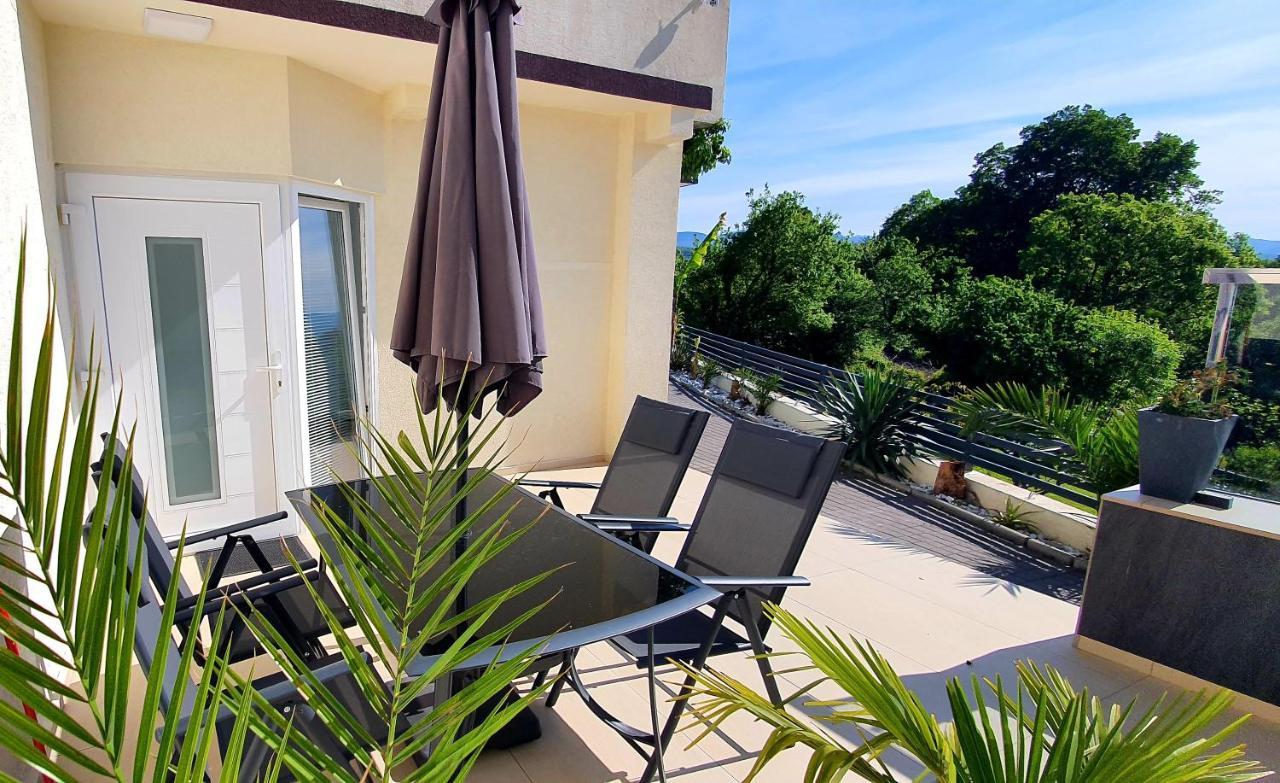 Jacuzzi Penthouse Apartment Matulji Luaran gambar