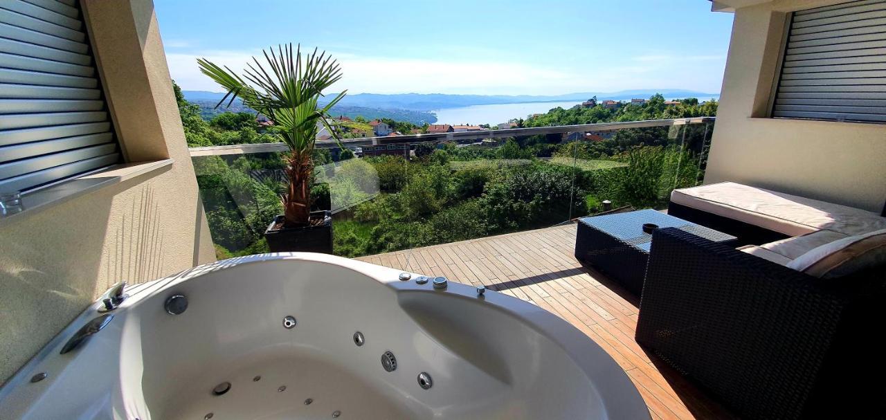 Jacuzzi Penthouse Apartment Matulji Luaran gambar